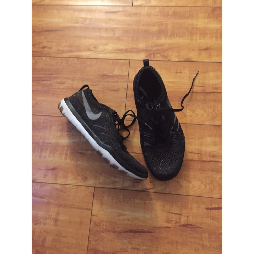 Nike flyknit rose gold 7.5